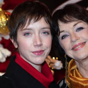 Anny Duperey et sa fille Sara Giraudeau assistant au lancement des Peres Noel Verts organisé par le Secours Populaire au Cirque Phenix à Paris, France, le 20 novembre 2019. Photo par Aurore Marechal/ABACAPRESS.COM