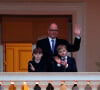 Son mari le prince Albert en a profité avec leurs deux enfants Jacques et Gabriella
Le prince Albert II de Monaco et ses enfants Jacques et Gabriella assistent à la fête de la Saint-Jean sur la place du palais princier à Monaco le 23 juin 2024.