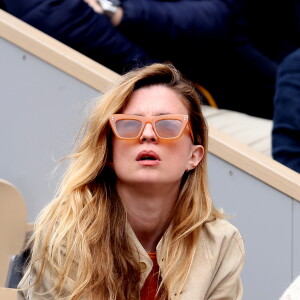 Cécile Cassel - Les célébrités dans les tribunes des Internationaux de France de tennis de Roland Garros 2024 à Paris. Le 5 juin 2024. © Jacovides-Moreau/Bestimage