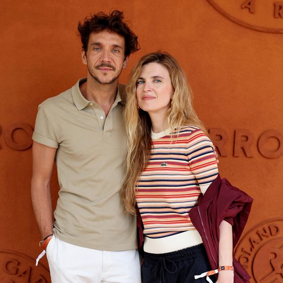 Ruben Alves et Cécile Cassel au village lors des Internationaux de France de tennis de Roland Garros 2024, à Paris, France, le 3 juin 2024. © Jacovides-Moreau/Bestimage 