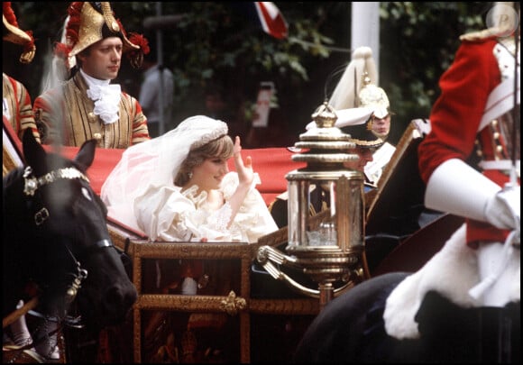Archives 1981 : Mariage de Lady Diana et de Charles III