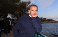 Une journée avec Elie Semoun - "Thé ou café". 

Exclusif - Elie Semoun - Les célébrités posent sur la terrasse de l'hôtel "Le Provencal" lors de la 5ème édition du festival de Porquerolles à Giens. © Chavaroche/Nice-Matin/Bestimage