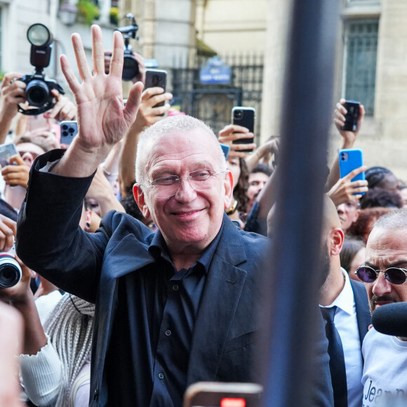 Jean-Paul Gautier - Arrivées au défilé de mode Haute-Couture automne-hiver 2024/2025 "Jean-Paul Gaultier" lors de la Fashion Week de Paris le 26 juin 2024. © Lucia Sabatelli / Bestimage  Celebs at the Jean-Paul Gaultier Haute Couture Fall/Winter 2024/25 as part of Paris Fashion Week on June 26, 2024 in Paris, France