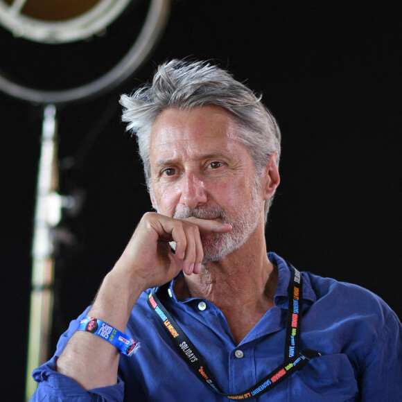 Antoine de Caunes lors de la 25e édition du festival de musique Solidays à l'Hippodrome de Longchamp, à Paris, le 25 juin 2023. Lionel Urman/ABACAPRESS.COM