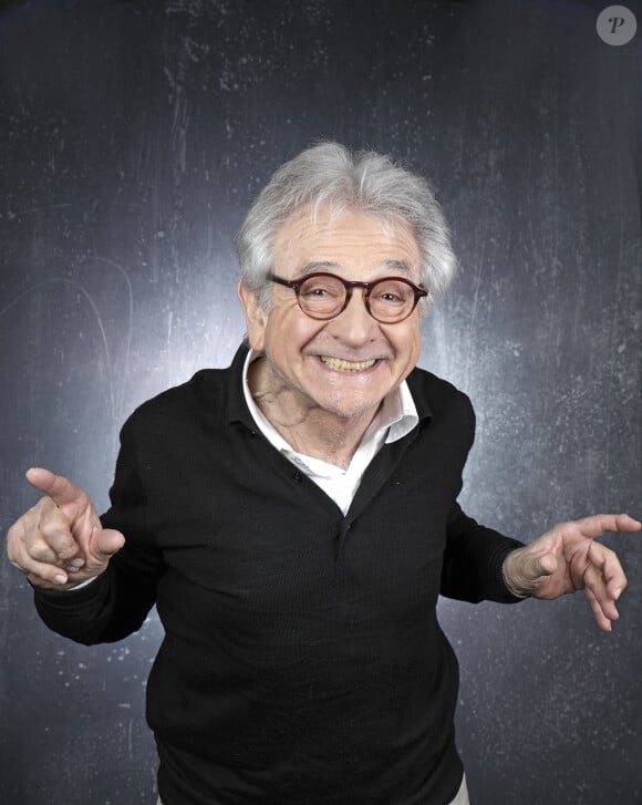 Jean-Pierre Descombes était connu du grand public pour avoir été l'animateur emblématique des "Jeux de 20 heures"
Portrait de Jean-Pierre Descombes lors de l'enregistrement de l'émission "Chez Jordan" à Paris. Le 20 mars 2023