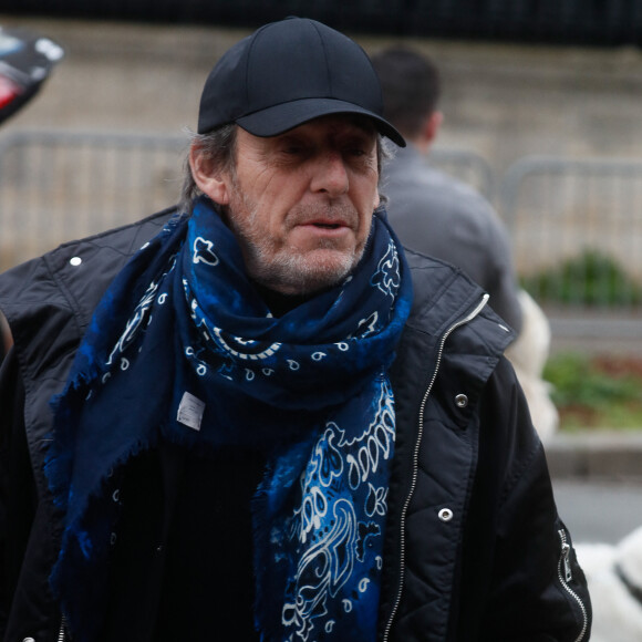 Semi-exclusif - Jean-Luc Reichmann - Arrivées à l'enregistrement de l'émission "Vivement Dimanche" présentée par M. Drucker et qui sera diffusée le 14/02/2024 sur France 3 au Studio Gabriel à Paris, France, le 09 janvier 2024. © Christophe Clovis / Bestimage 