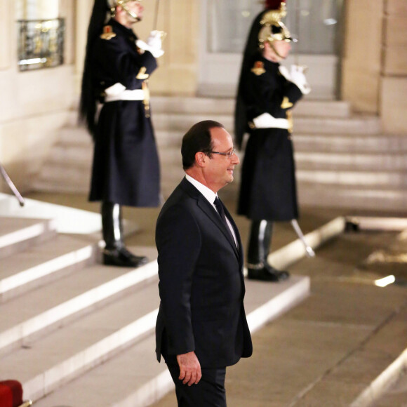 En marge des élections présidentielles, le candidat n'était pas peu fier de sa nouvelle ligne
Francois Hollande Paris le 11 decembre 2012 Diner d' Etat en l' honneur de Mme Dilma Rousseff, Presidente de la Republique Federale du Bresil, au Palais de l' Elysee 