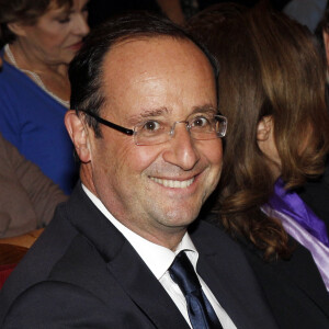 François Hollande - Générale de la pièce Quadrille au théâtre Edouard VII le 12 décembre 2011