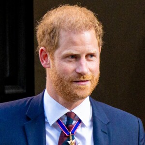 Le prince Harry s'apprête à recevoir le prix Pat Tillman pour sa fondation Invictus Games de la part de ESPN, une chaîne de sport américaine, mais cette décision fait couler beaucoup d'encre. 
Le prince Harry, duc de Sussex arrive à la célébration du 10ème anniversaire des Invictus Games, en la cathédrale Saint-Paul à Londres, le 8 mai 2024. Venu sans sa femme et ses enfants, il ne rencontrera pas son père qui lutte actuellement contre un cancer. © MISC/Backgrid USA/Bestimage