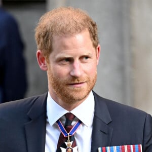 Le prince Harry, duc de Sussex arrive à la célébration du 10ème anniversaire des Invictus Games, en la cathédrale Saint-Paul à Londres, le 8 mai 2024. Venu sans sa femme et ses enfants, il ne rencontrera pas son père qui lutte actuellement contre un cancer. © Zahu/Backgrid UK/Bestimage