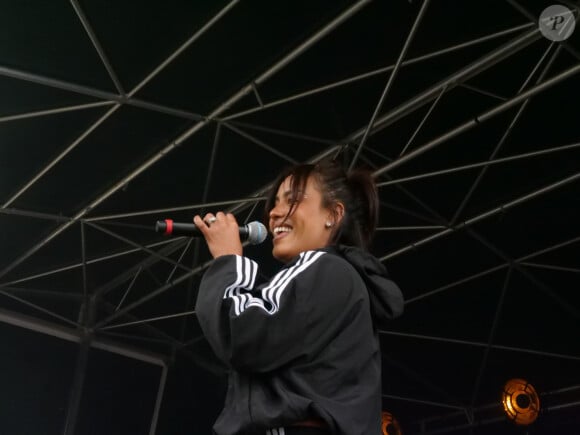 La chanteuse a expliqué avoir besoin de temps pour travailler sur son huitième album. 
Amel Bent au "Coeur de Sillery Festival" organisé par la Fondation Franco-britannique de Sillery, le samedi 29 juin 2024