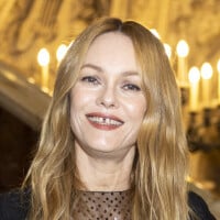 Photos de la maison hors normes et pesante de Vanessa Paradis près de Saint-Tropez : piscines, skate parc, restaurant... c'est un vrai village