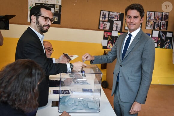 Gabriel Attal, Premier ministre, vote pour le deuxième tour des élections législatives. Vanves, le 7 juillet 2024. © Firas Abdullah/Pool/Bestimage