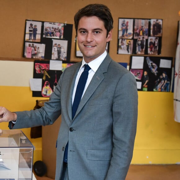 Gabriel Attal, Premier ministre, vote pour le deuxième tour des élections législatives. Vanves, le 7 juillet 2024. © Firas Abdullah/Pool/Bestimage