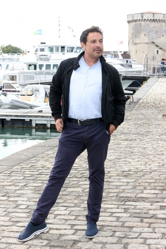  Bruit de mastications, respiration, tapotements de doigts sur un clavier, toutes sortes de sons peuvent rendre complètement fou le comédien.
Bruno Salomone - Photocall de la série "Boomerang" lors du Festival de la Fiction de La Rochelle. Le 18 septembre 2021 © Jean-Marc Lhomer / Bestimage