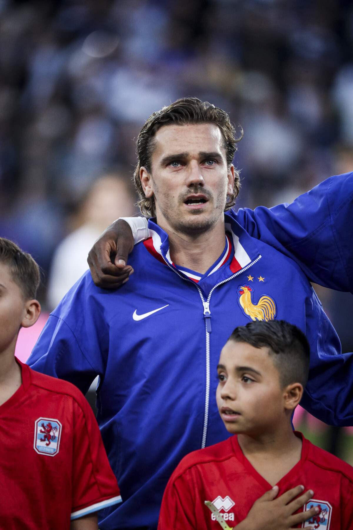 Vidéo EURO 2024 Antoine Griezmann filmé à son insu avec ses filles lors d