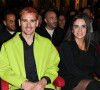 La star des Bleus est en couple et marié à Erika Choperena
 
Antoine Griezmann et sa femme Erika Choperena - Inauguration de la statue de cire de "Antoine Griezmann" au musée Grévin à Paris le 6 mars 2023. © Coadic Guirec/Bestimage