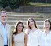 La princesse héritière et sa soeur ont bien grandi et s'illustrent de plus en plus avec leurs parents. 
Le roi Felipe VI d'Espagne, la reine Letizia, la princesse héritière Leonor, l'infante Sofia arrivant à l'hôtel Melia Lloret de Mar pour une réception en l'honneur des lauréats du prix Princesse de Gérone (Princess of Girona awards) le 9 juillet 2024.