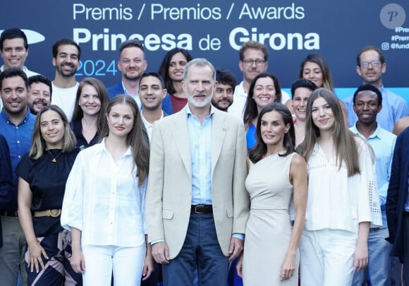 Le roi Felipe VI d'Espagne, la reine Letizia, l'infante Sofia, la princesse héritière Leonor arrivant à l'hôtel Melia Lloret de Mar pour une réception en l'honneur des lauréats du prix Princesse de Gérone (Princess of Girona awards) le 9 juillet 2024.