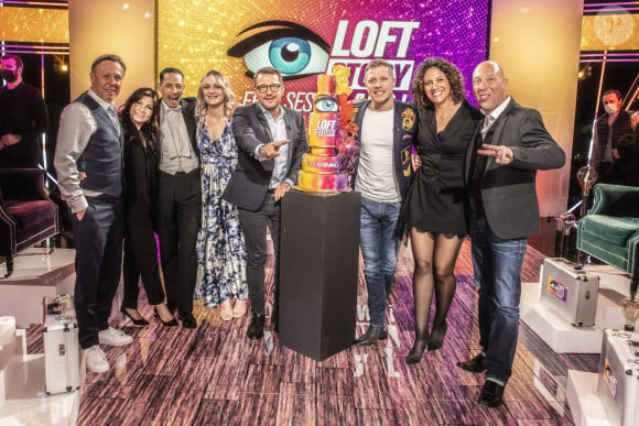 Exclusif - Fabrice Beguin, Kenza Braiga, Steevy Boulay, Delphine Castex, Benjamin Castaldi, Jean-Edouard Lipa , Julie Mercy, Christophe Mercy - Enregistrement de l'émission "Les 20 ans du Loft", diffusée en direct sur C8 et présentée par B.Castaldi, à Paris. Le 8 avril 2021 © Jack Tribeca / Bestimage 