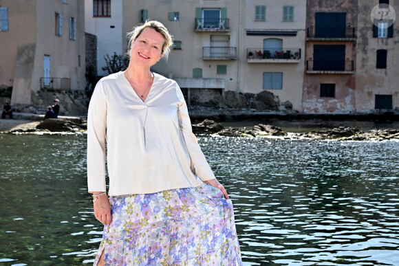 De quoi lui changer les idées, un programme plus que bienvenu en ce moment !
Exclusif - Luana Belmondo, la célèbre cheffe romaine, prend les commandes de la cuisine de Gioia, la célèbre table tropézino-italienne située à Saint-Tropez dont Jean-Roch est le propriétaire. Ici, elle est dans Saint-Tropez, le 7 mai 2023.