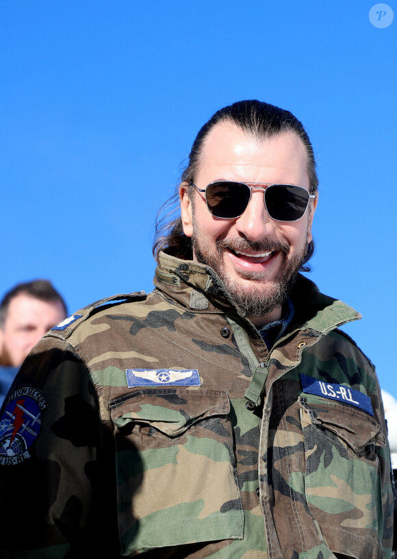 Michaël Youn - Photocall de l'équipe du film "BDE" dans le cadre du 26ème Festival de l'Alpe d'Huez le 21 janvier 2023. © Dominique Jacovides/Bestimage