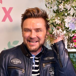 Exclusif - Jeanfi Janssens - Inauguration du pop-up store Instax à Paris le 22 mars 2023 A l'occasion du lancement de son Instax Mini 12, Fujifilm ouvre un pop-up store en plein coeur du Marais au 97 rue de Turenne. Du 23 au 26 mars prochain, vous pourrez découvrir et prendre en main le dernier appareil photo instantané. Des jolis bouquets de fleurs fraîches dans les tons rose, lilas, blanc ou bleu, créés par une fleuriste de la marque Fleurs d'ici, ont été remis à chaque invité. © Veeren/Bestimage