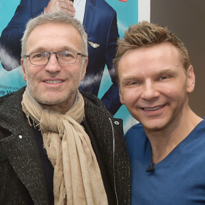 Jeanfi Janssens est un proche ami de Laurent Ruquier. 
Laurent Ruquier et JeanFi Janssens au cocktail après la générale du spectacle "JeanFi (Janssens) Décolle" à l'Alhambra à Paris. © Giancarlo Gorassini/Bestimage 