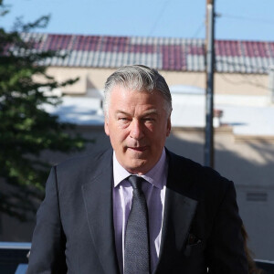 Le comédien de 66 ans a très peu de chances de se retrouver à nouveau devant un tribunal
Annulation du procès d'Alec Baldwin pour homicide involontaire sur le tournage du film Rust - 12 juillet 2024 à Santa Fe au Nouveau-Mexique 