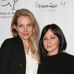 Barbara Baro et Shannen Doherty lors du 2e gala annuel de collecte de fonds du Compassion Project au Playa Studio à Culver City, le 3 mars 2019. Faye Sadou/MediaPunch /ABACAPRESS.COM