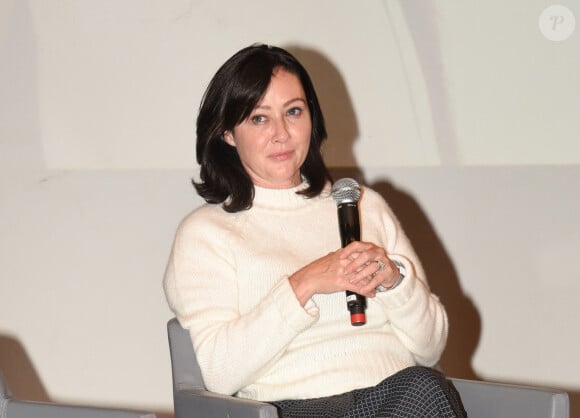 L'actrice Shannen Doherty assiste à la conférence organisée pour célébrer les 20 ans de Charmed ("20 ans de la série Charmed") lors du Comic Con Paris 2018 qui se tient à La Grande Halle de La Villette à Paris, le 26 octobre 2018. Mireille Ampilhac/ABACAPRESS.COM