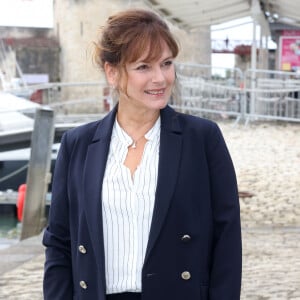 Cécilia Hornus au photocall de la série "Plus belle la vie" lors de la 23ème édition du Festival de la Fiction tv de la Rochelle 2021, à La Rochelle, France, le 18 septembre 2021. © Jean-Marc LHomer/Bestimage 