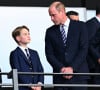 Pour ce faire, il prend le plus souvent exemple sur son père...15 juillet 2024, Berlin : Football, UEFA Euro 2024, Championnat d'Europe, Finale, Espagne - Angleterre, Olympiastadion Berlin, William, Prince de Galles, et le Prince George dans les tribunes avant le match. Photo : Tom Weller/DPA/ABACAPRESS.COM