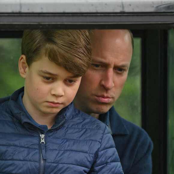 Le prince de Galles et le prince George se joignent à des bénévoles pour aider à rénover et à améliorer le refuge des scouts de 3rd Upton à Slough, dans le cadre de l'opération "Big Help Out", à l'occasion du couronnement du roi Charles III et de la reine Camilla. Date de la photo : lundi 8 mai 2023. Photo par Daniel Leal/PA Wire/ABACAPRESS.COM