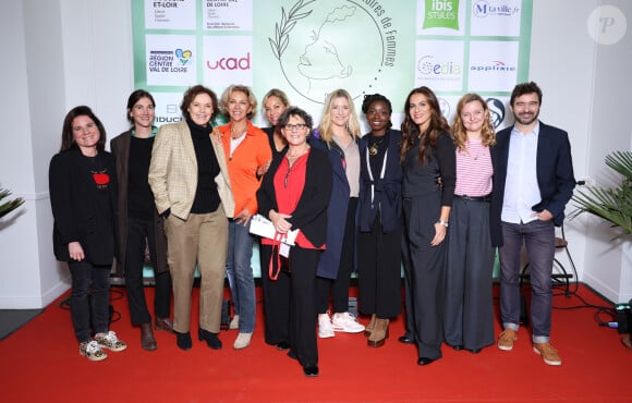 Exclusif - Caroline Vabre, guest, Claire Debout, Corinne Touzet, Charlotte Bouteloup, Véronique Meriadec, Natacha Régnier, Claudia Mongumu, Elisa Tovati, Christine Berrou et Benoit Lagne - Photocall avec les membres du jury de la 3ème édition du festival Histoires de Femmes à Dreux. Le 21 octobre 2023 © Denis Guignebourg / Bestimage 