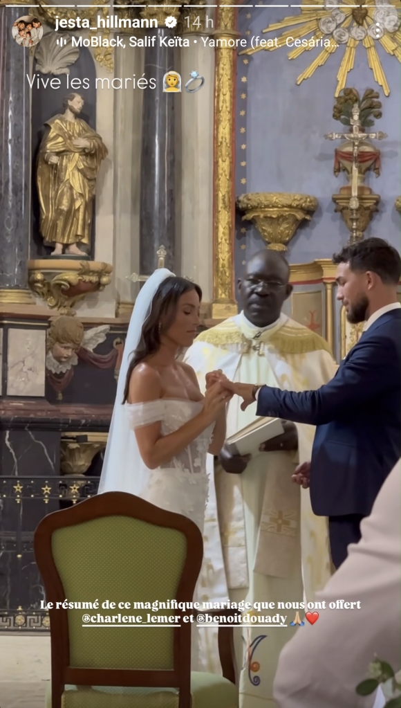 Ce samedi 20 juillet, le couple d'influenceur s'est rendu à l'église pour se dire "oui", pour le meilleur et pour le pire.
Charlène et Benoit à l'église pendant leur mariage, le 20 juillet 2024