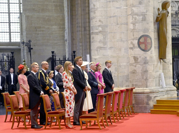 Le roi Philippe et la reine Mathilde de Belgique, la princesse Elisabeth, le prince Emmanuel, la princesse Eléonore et le prince Gabriel assistent au "Te Deum" lors de la Fête nationale en la cathédrale Saint-Michel-et-Gudule à Bruxelles, le 21 juillet 2024