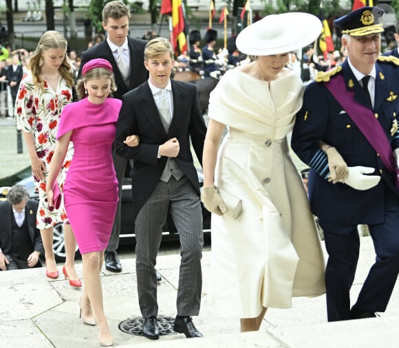 Le roi Philippe et la reine Mathilde de Belgique, la princesse Elisabeth, le prince Emmanuel, la princesse Eléonore et le prince Gabriel lors de la Fête nationale en la cathédrale Saint-Michel-et-Gudule à Bruxelles, le 21 juillet 2024