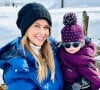 Ici, intéressons-nous à sa petite princesse
Ophélie Meunier en vacances à la montagne avec sa petite famille.