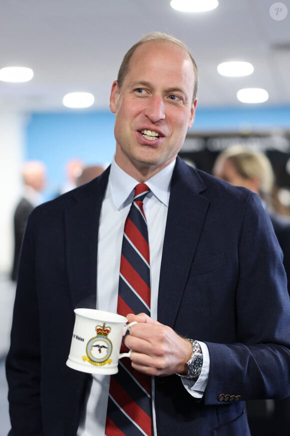 Le prince William de Galles, en tant que commodore de l'air, s'est rendu dans son ancienne base de la Royal Air Force à Holyhead sur l'île d'Anglesey, où il a passé trois ans en tant que pilote d'hélicoptère. Le 9 juillet 2024 © Chris Jackson / Bestimage 