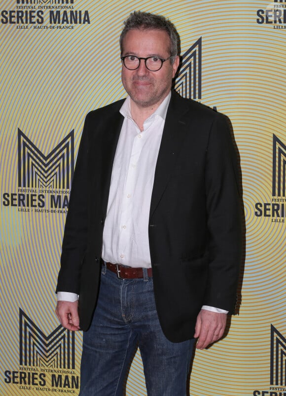 Martin Hirsch - Photocall du film "Paralleles" dans la cadre du festival des series à Lille le 19 mars 2022. © Stéphane Vansteenkiste/Bestimage 