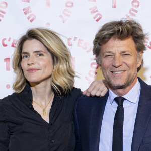 L'actrice Alice Taglioni fête aujourd'hui ses 48 ans. Elle partage sa vie depuis 12 ans avec le journaliste passionné de culture, Laurent Delahousse.
Alice Taglioni et Laurent Delahousse au photocall des invités au dîner de gala de l'association "Un rien c'est tout" au musée de l'armée aux Invalides à Paris