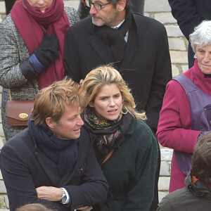 Lors de leur rencontre en 2012 sur un plateau télé, Laurent Delahousse est marié à la  journaliste Florence Kieffer
Laurent Delahousse et sa compagne Alice Taglioni lors de la cérémonie d'hommage national à Jean d'Ormesson à l'hôtel des Invalides à Paris le 8 décembre 2017