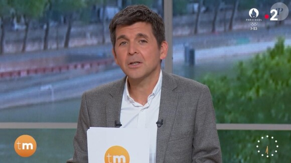 L'animateur de "Télématin", Thomas Sotto, a été la cible de lourdes accusations
Thomas Sotto sur le plateau de "Télématin"