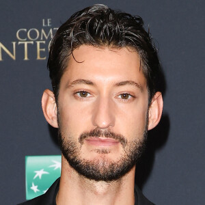 Pierre Niney brille en tant que Comte de Monte-Cristo dans le film éponyme de Matthieu Delaporte et Alexandre de La Patellière. 
Exclusif - Pierre Niney lors de l'avant-première du film "Le Comte de Monte-Cristo" au Grand Rex à Paris. © Coadic Guirec / Olivier Borde / Bestimage