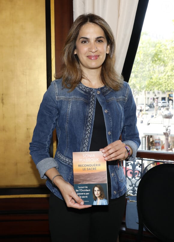 Exclusif - Sonia Mabrouk - Librairie Ephémère du Fouquet's à l'occasion de la remise du Prix du Livre de l'Art de Vivre Parisien et du Trophée du Fouquet's à Paris le 12 juin 2023. © Marc Ausset-Lacroix/Bestimage 