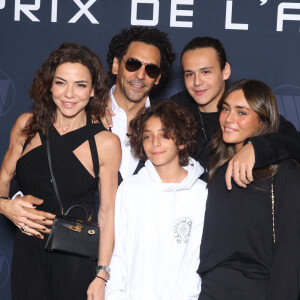 
Sandra Sisley, Tomer Sisley, Levin Sisley, Dino Zeitoun et Liv Shaya Sisley assistent à la première de "Largo Winch : Le Prix de l'argent" au Grand Rex à Paris. Jérôme Dominé/ABACAPRESS.COM