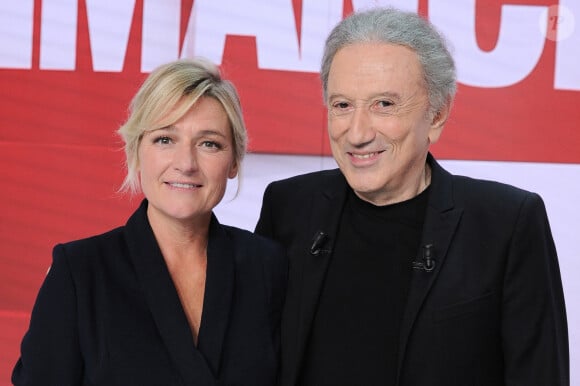 Exclusif - Anne-Elisabeth Lemoine et Michel Drucker - Enregistrement de l'émission "Vivement Dimanche", présentée par M.Drucker et diffusée le 19 novembre sur France 3, au Studio Gabriel à Paris © Guillaume Gaffiot / Bestimage 