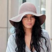 Vanessa Hudgens : Un look au top, mais gare... Un oubli est vite arrivé !