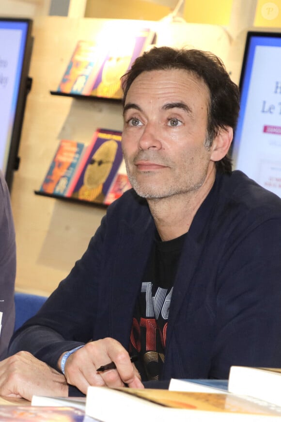 Anthony Delon au Festival du Livre de Paris 2024 au Grand Palais Éphémère le 14 avril 2024. © Cédric Perrin / Bestimage 